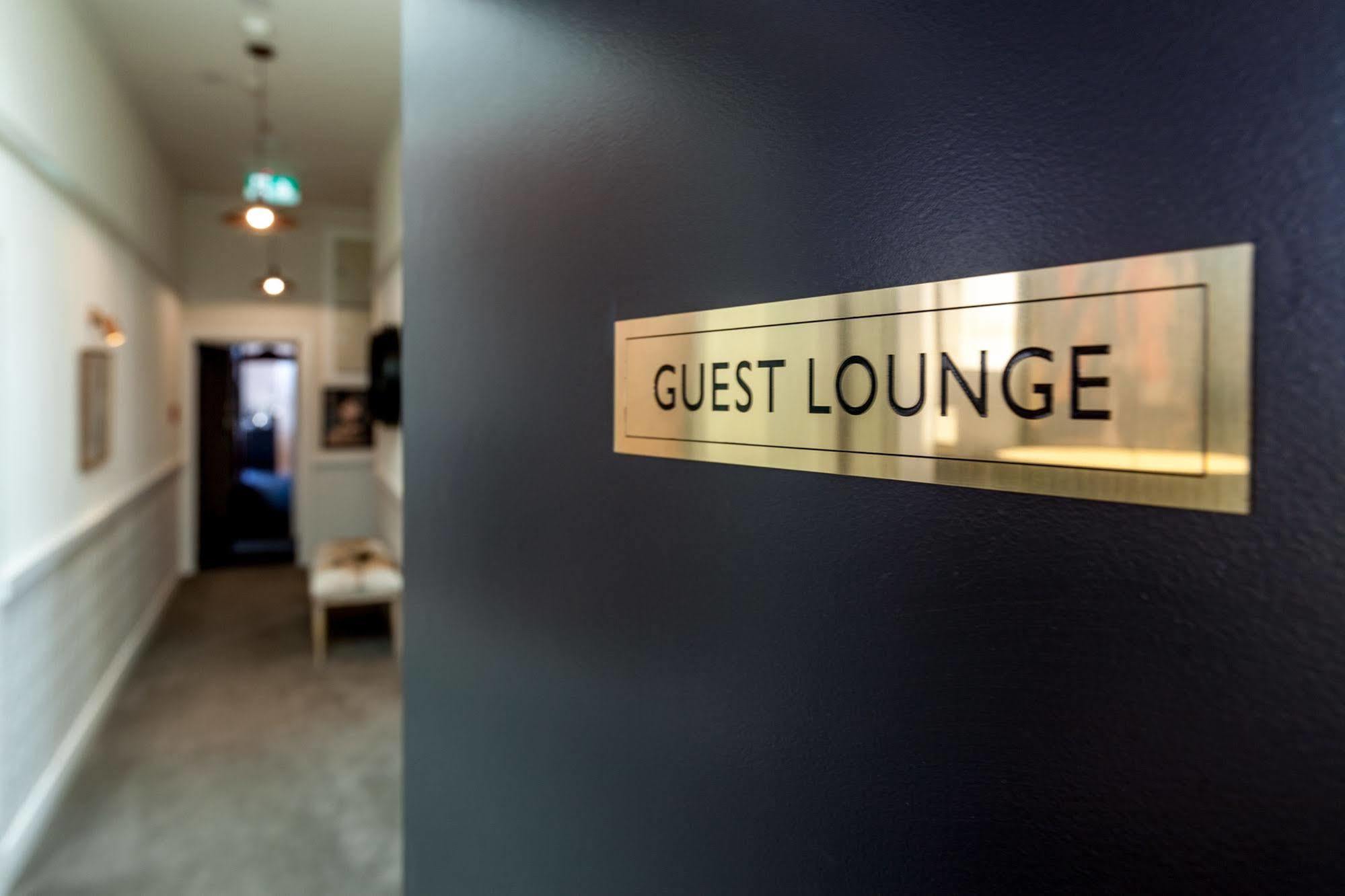 เดอะ สเตท โฮเต็ล Hotel นิวพลีมัธ ภายนอก รูปภาพ
