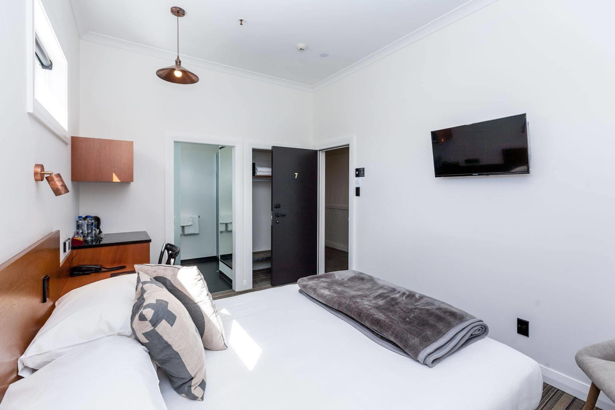 เดอะ สเตท โฮเต็ล Hotel นิวพลีมัธ ภายนอก รูปภาพ